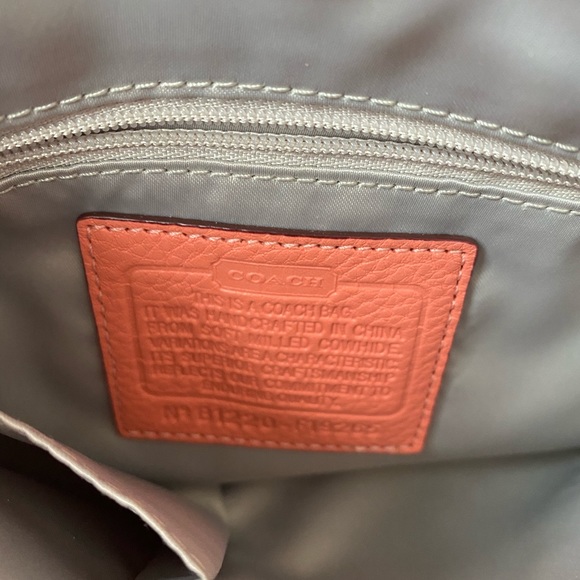 Coach - Picture 3 of 4